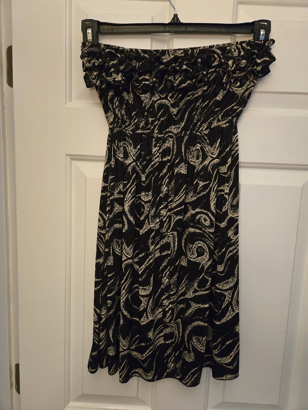 Smocked Strapless Black & Cream Patterned Dress